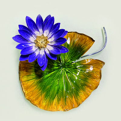 Cornici in argento: Ninfea Viola con Foglia Smalto  18x15cm