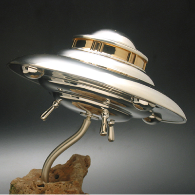 UFO IN ARGENTO CON PIETRA E PERNO