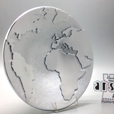 Piatto in resina argentata Collezione Le Monde